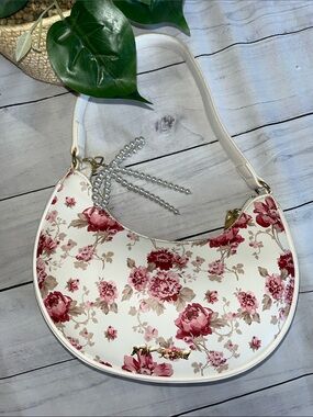 Betsy Johnson shoulder bag